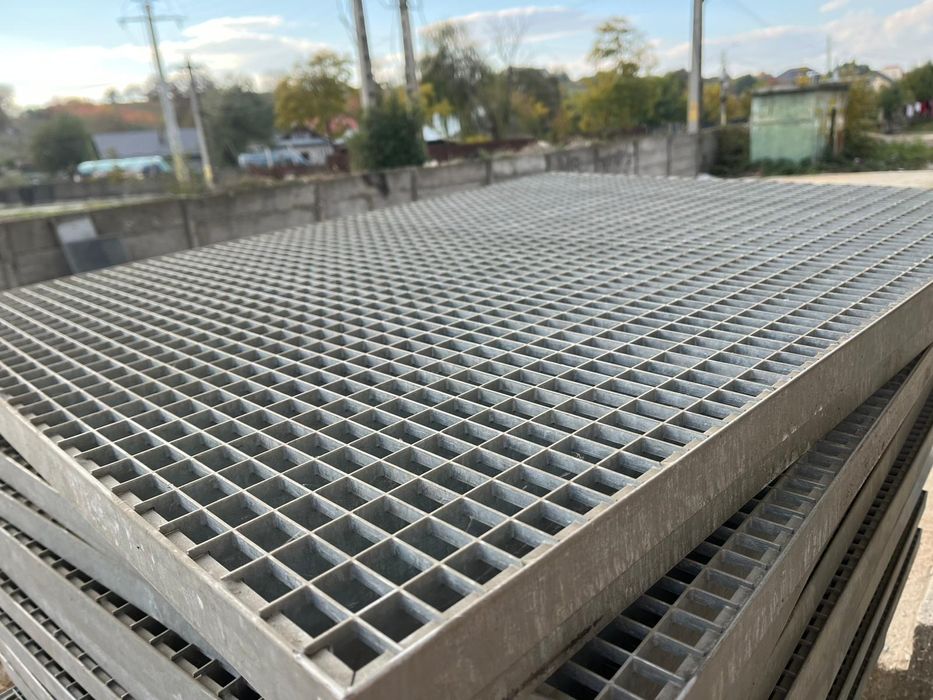 Grătare zincată orice model și pentru spălătorii auto și trepte pentru