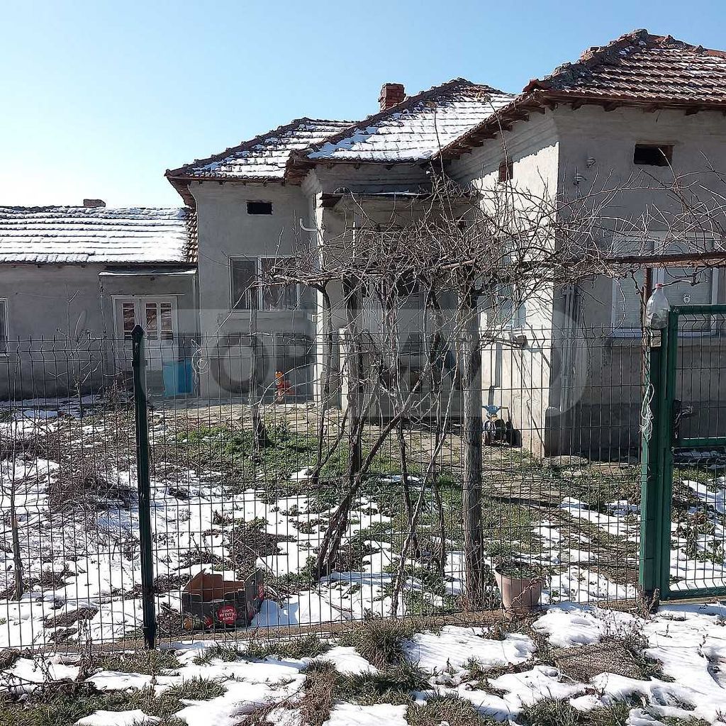 Продава се Къща в с. Нова Камена, Област Добрич - 90 кв.м за 444 €/кв.м - Снимка #1