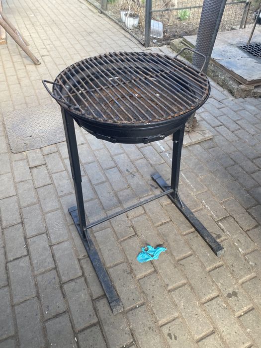 Gratar din tabla groasa pe toate dimensiunile.