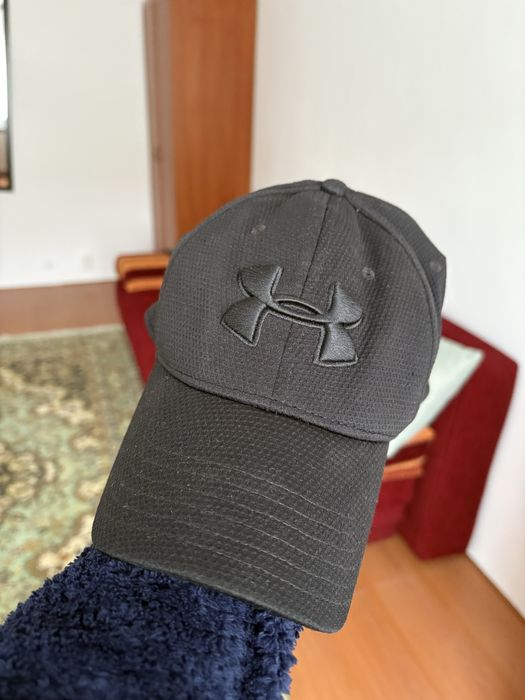Vând șapcă Under Armour