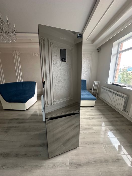 Холодильник Samsung