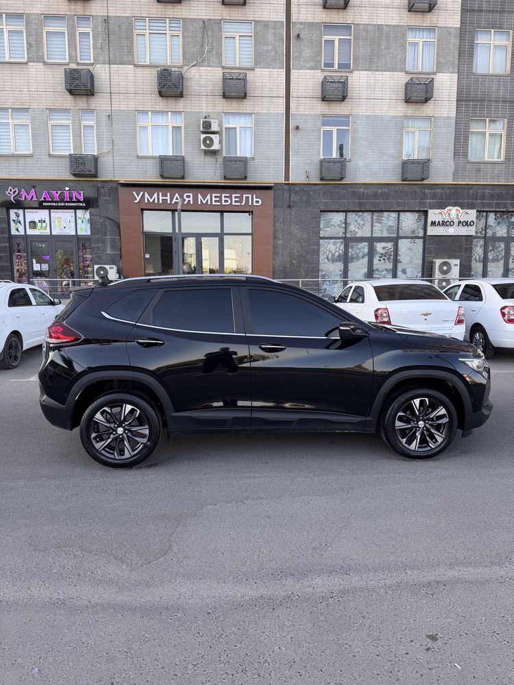 Tracker Premier Rent Car Прокат авто