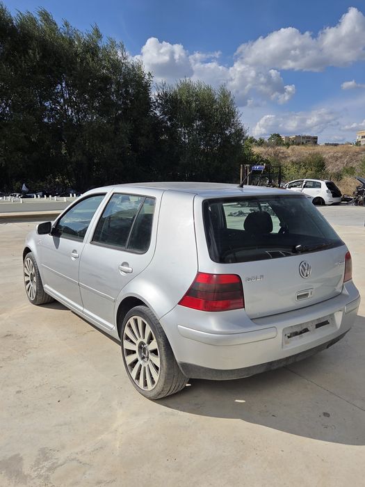 VW Golf 4 2.0 бензин (На части)