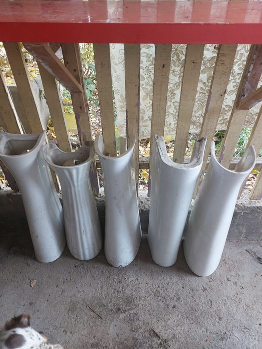 Отдам "ножки" под раковину.