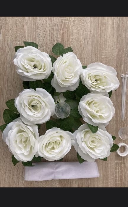 Свадебное украшение на машину
