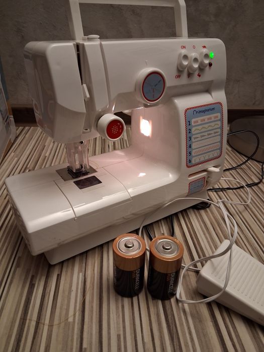 Mașina de cusur copii 8+