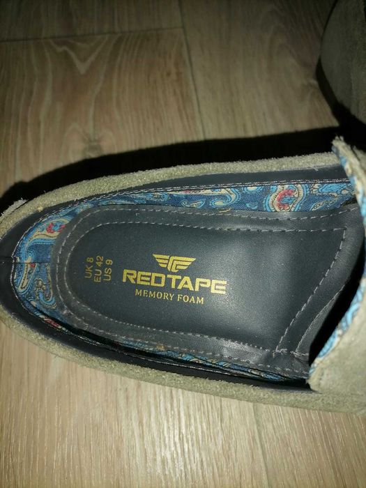 Замшевые лоферы Red Tape оливкового цвета