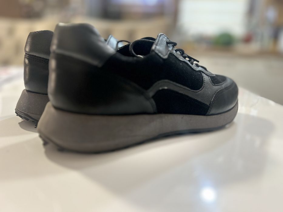 Сникърси дамаки geox