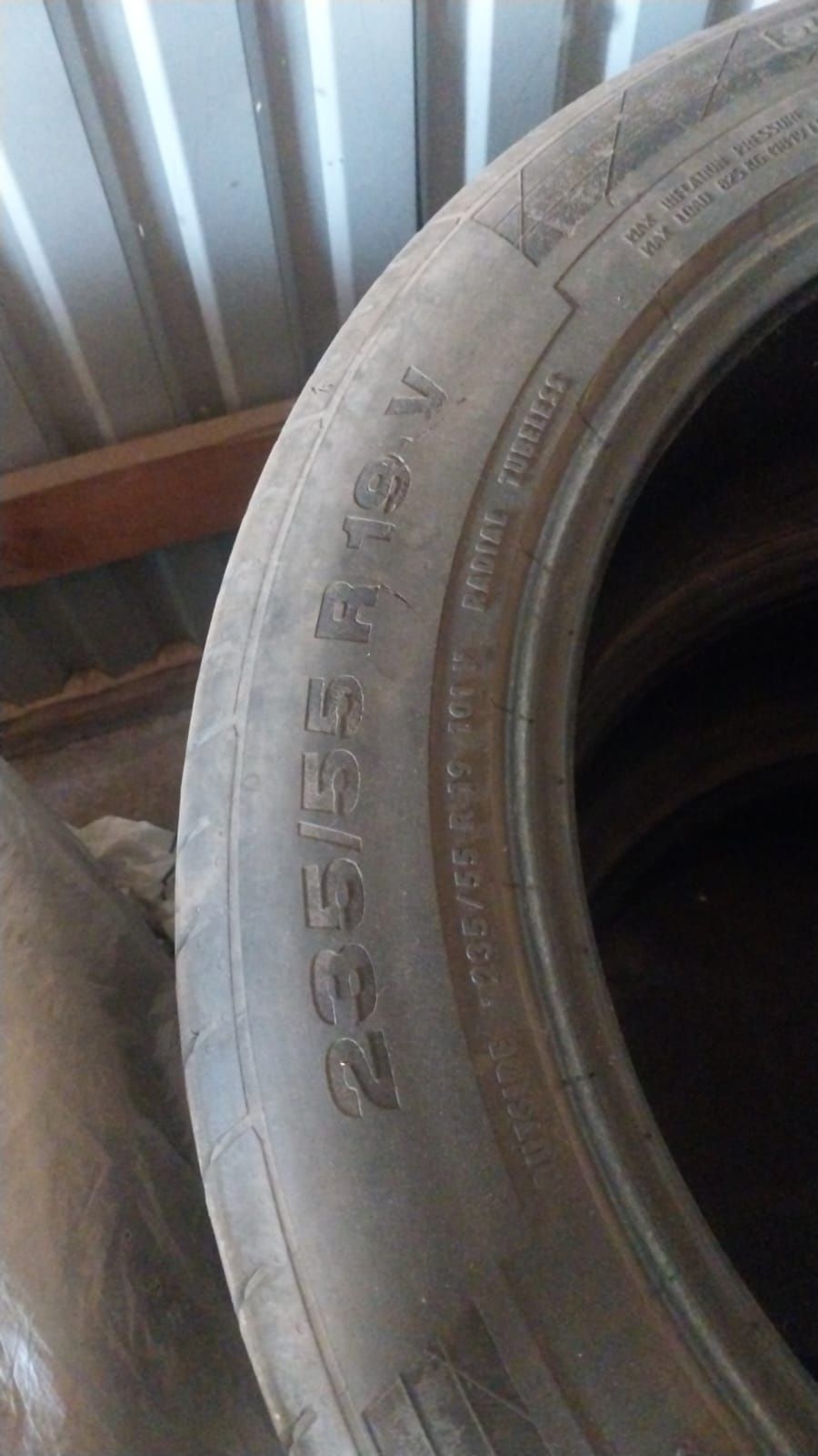 Продам шины размер 235/55 R 19 V