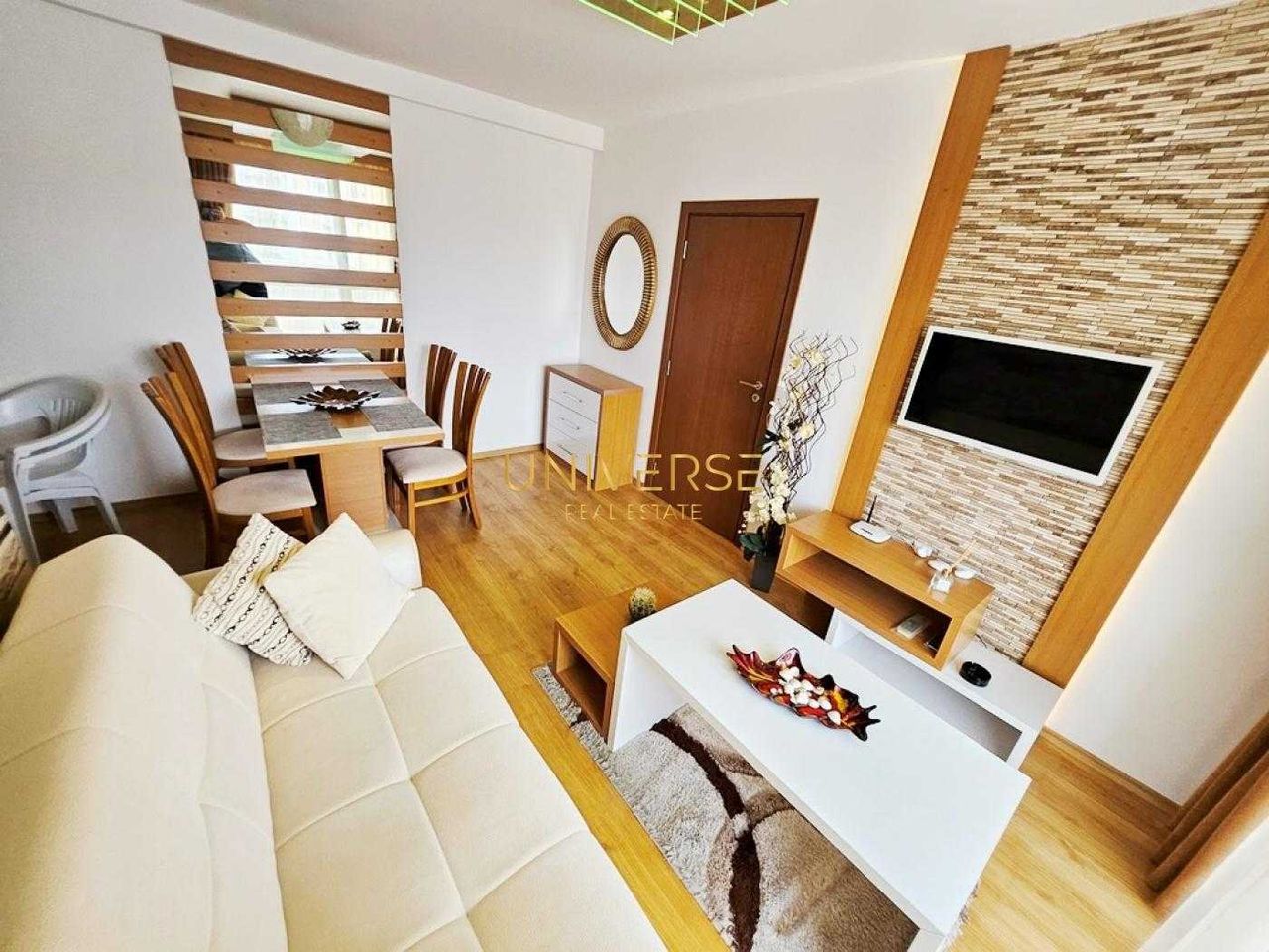 Продава се Двустаен апартамент в к.к. Слънчев бряг - 63 кв.м за 1269 €/кв.м - Снимка #1