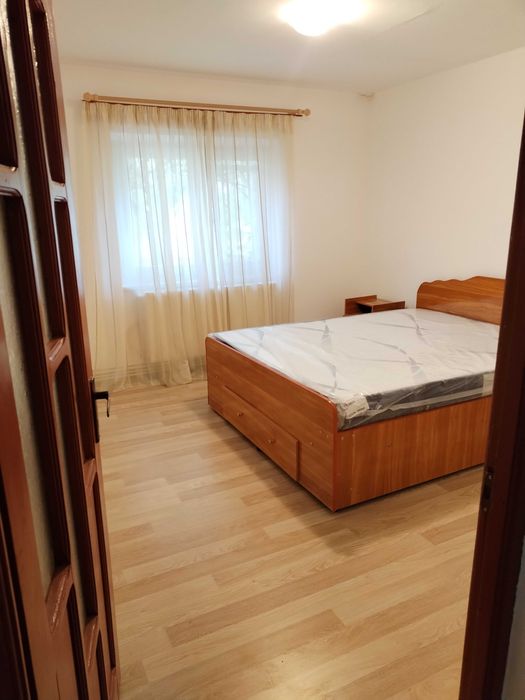 Apartament două camere decomandate