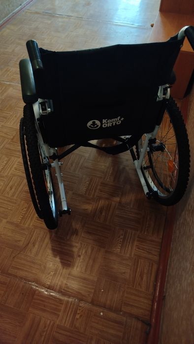 Инвалидная коляска