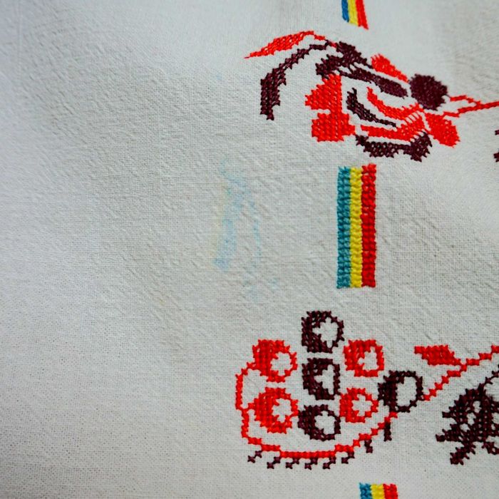 Port popular vechi, rochie traditionala, ie cu poale L-XL