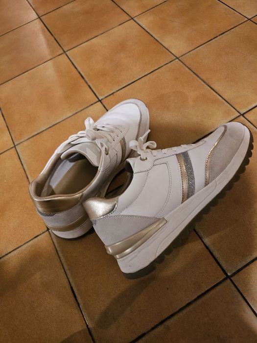 Маратонки geox нови