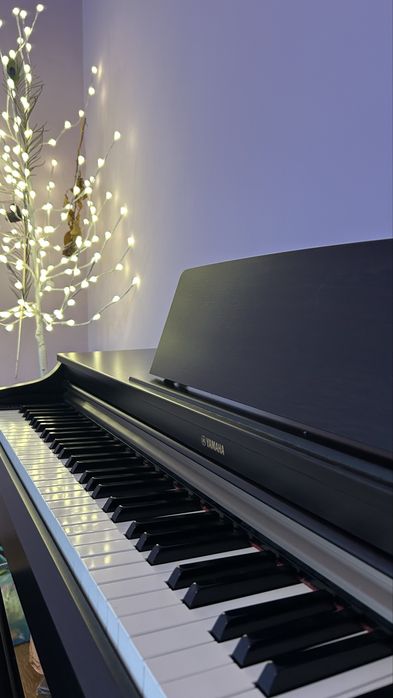 Pian digital Yamaha YDP-162