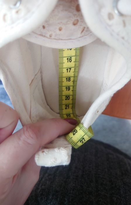 Дамски обувки и маратонки