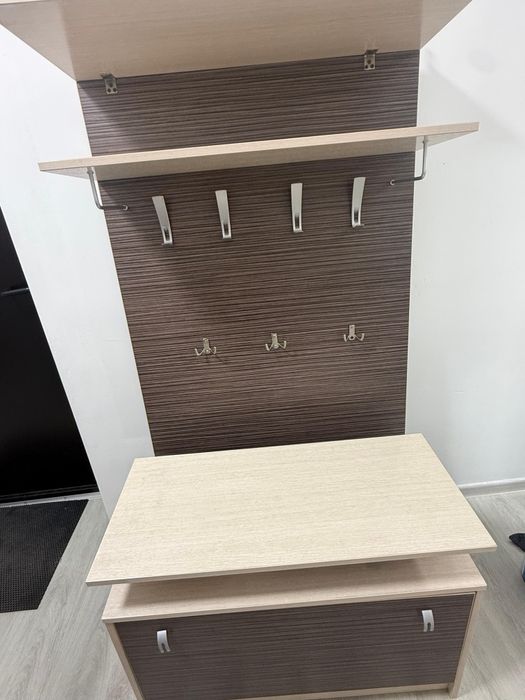 Продам прихожую (вешалку и обувницу)