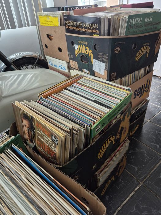 Lot Discuri Vinil colectie 200 in stare buna cu muzica clasică