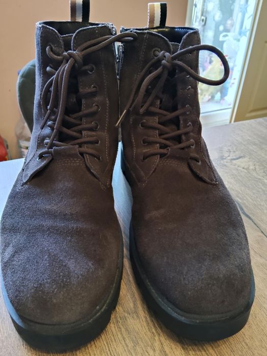 Зимни боти BOSS естествен велур