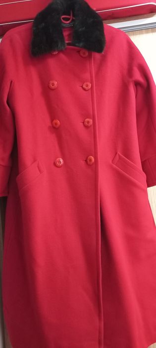 Palton rosu superb S-M
