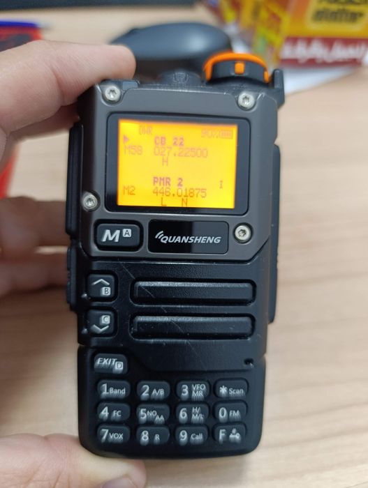 Statie radio Quansheng UV-K5(8) rescrisa pentru receptia in Banda CB