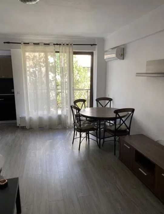Дава се под наем Тристаен апартамент в Пловдив, Каменица 1 - 88 кв.м за 249.9 € - Снимка #1