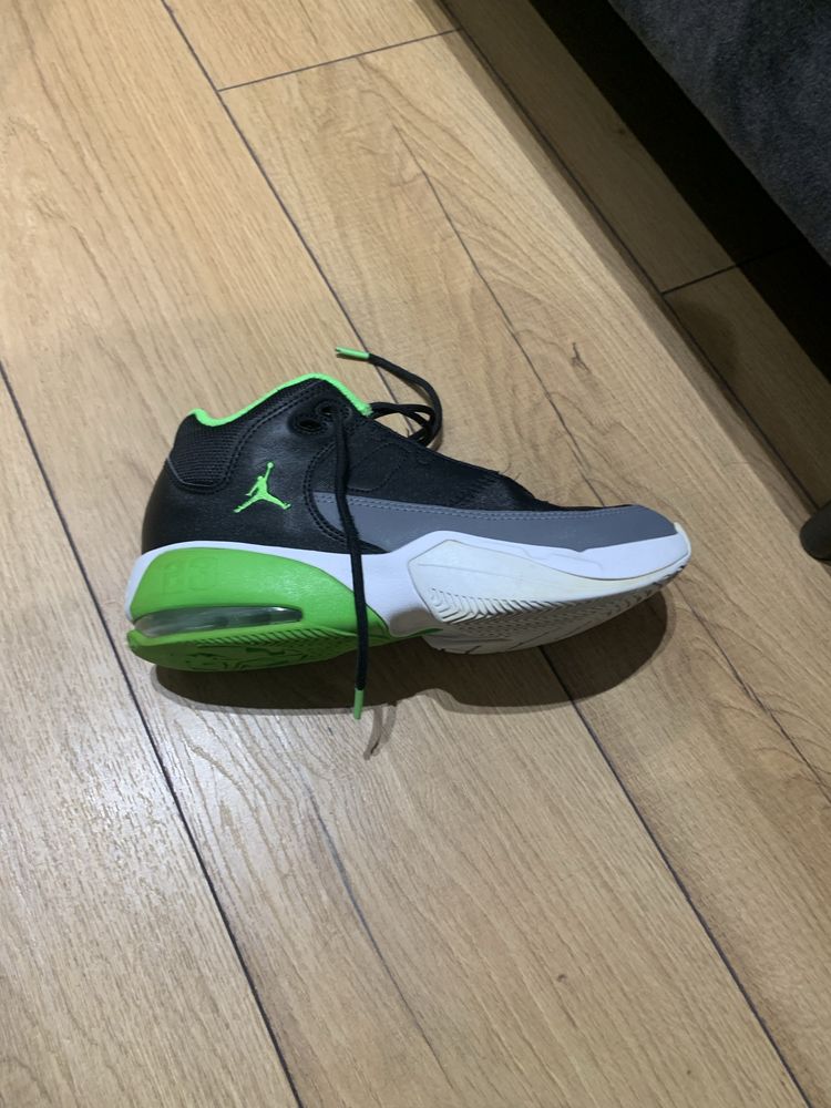 Продавам оригинални кецове Nike Air Jordan