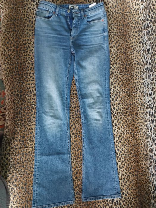 Blugi evazati Only, mărimea 38, în stare impecabila