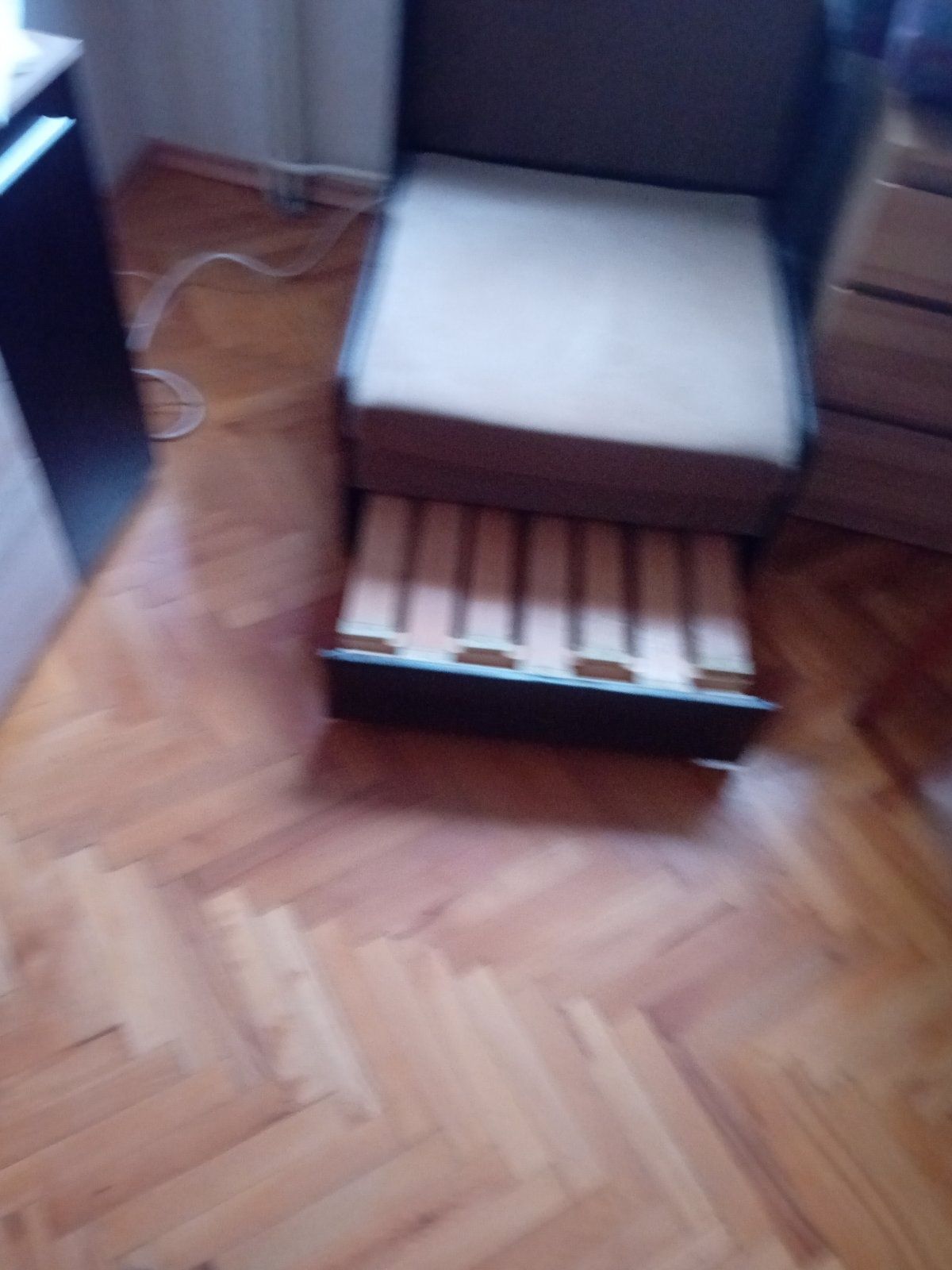 Ново кресло с механизъм за разтягане