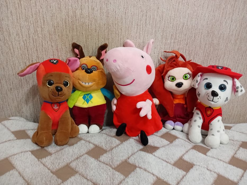 Мягкие игрушки,  настольные игры, сумка-рюкзак