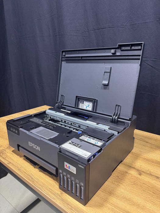 Epson L8050 printeri sotiladi