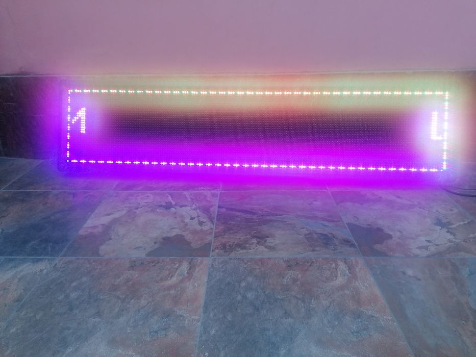 Продавам светеща табела LED
