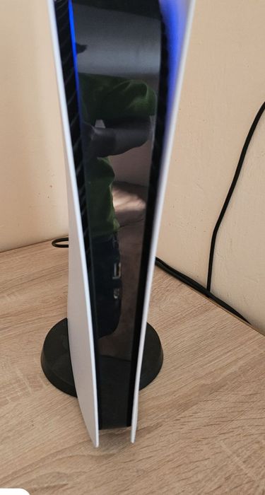 PS5 + 2 controlere + căști PS originale + PlayStation Portal – impecab