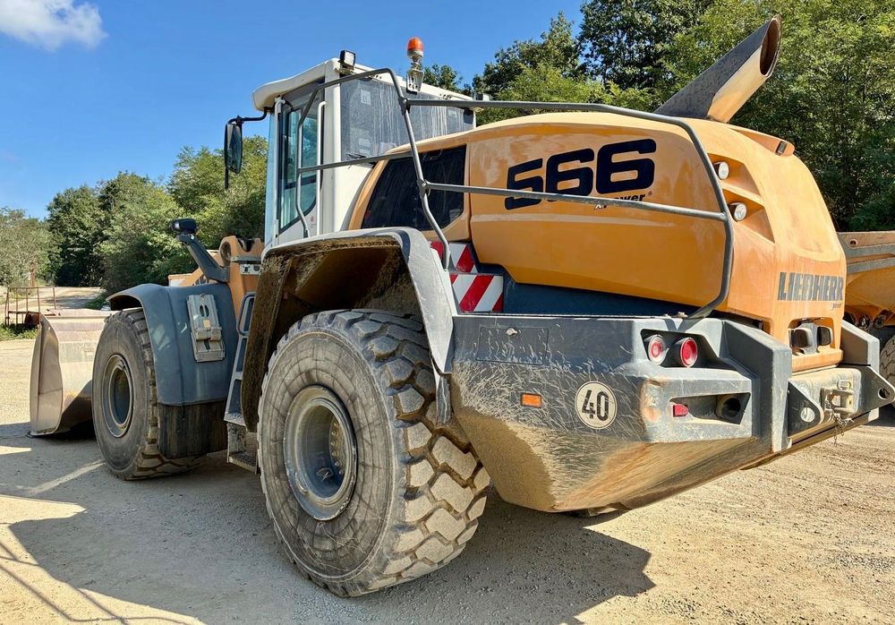 Încărcător frontal Liebherr L 566