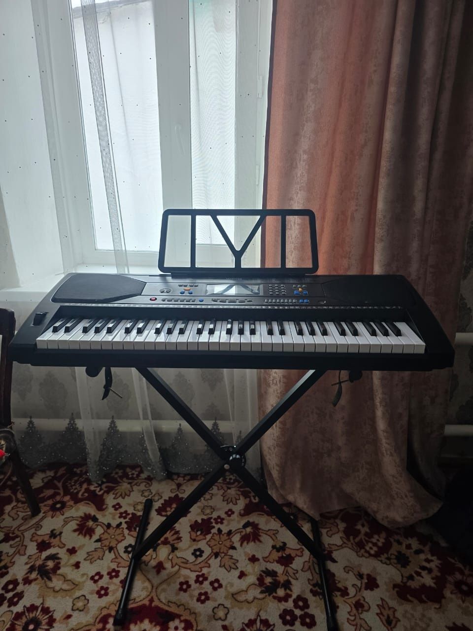 Синтезатор MK61728