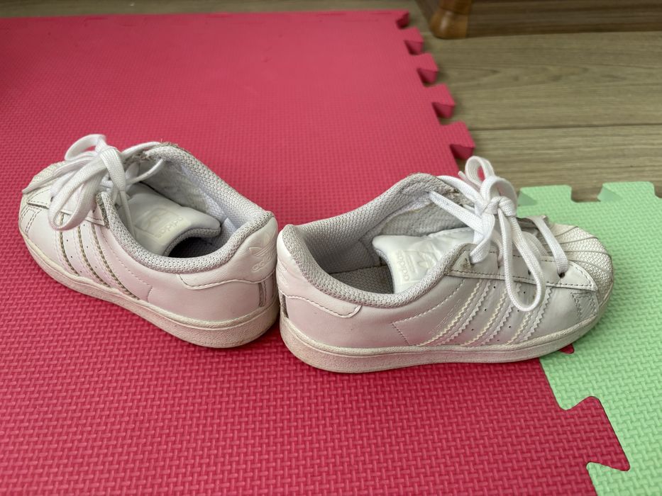 Adidasi Adidas nr. 26