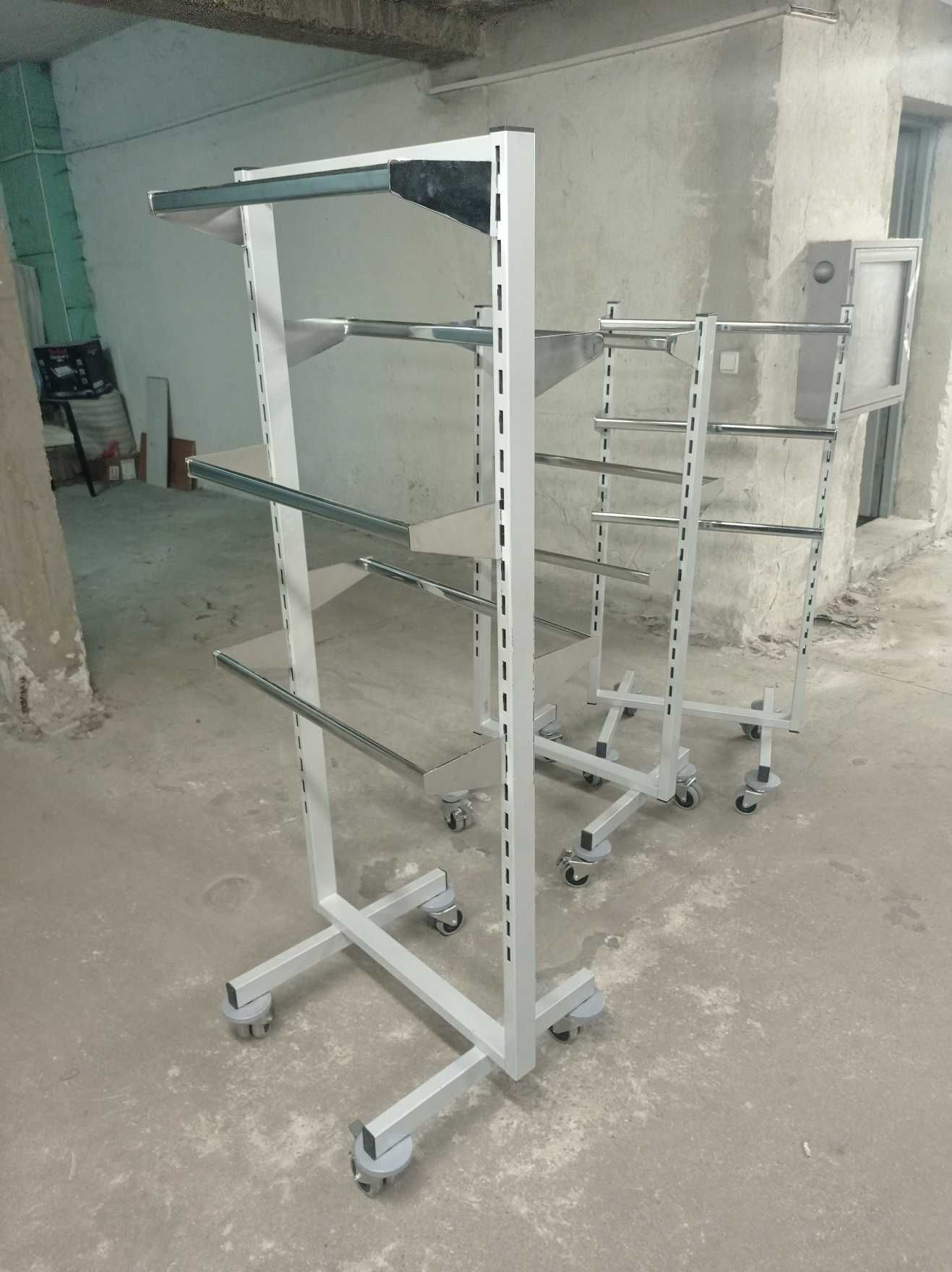 Качествени Щендери за Магазин за Дрехи Made in Italy