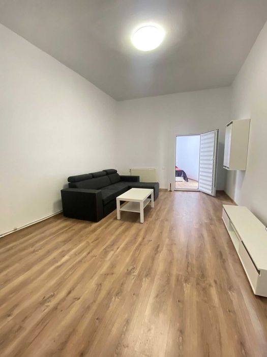 Apartament de inchiriat cu 2 camere, in Piata Mihai Viteazu