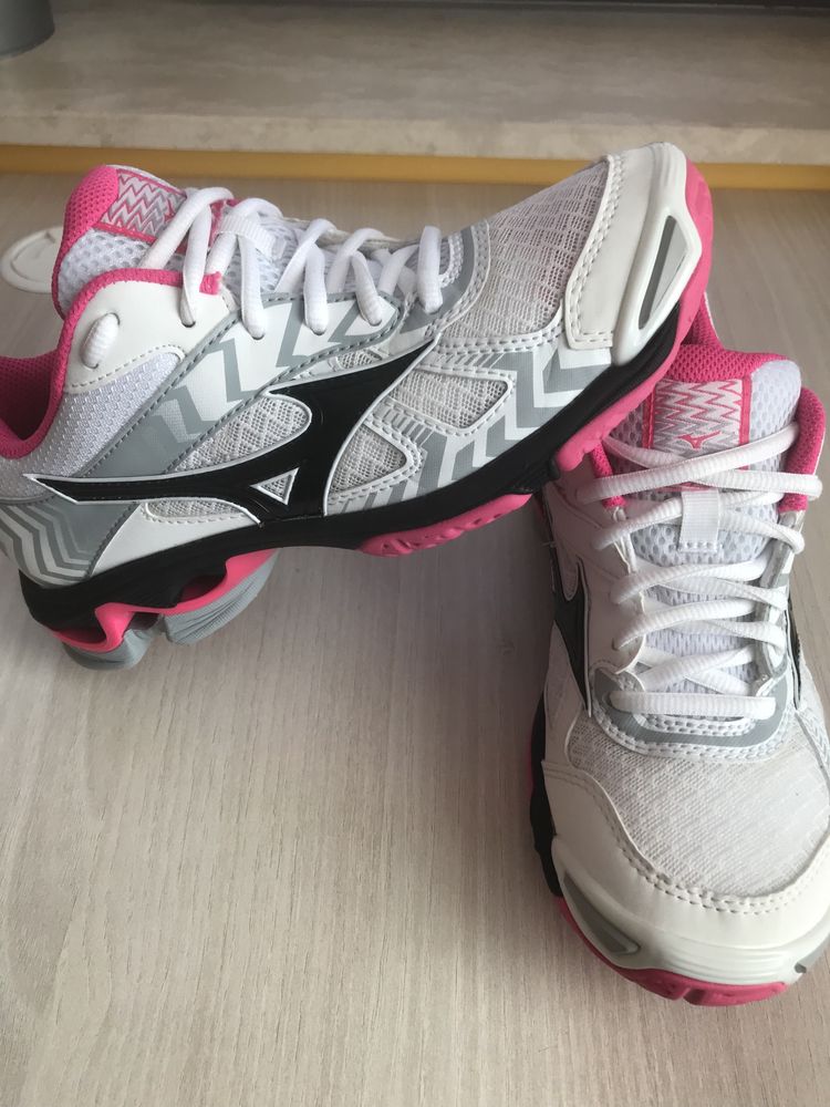 Mizuno Wave Bolt 7 Womens Court Shoes