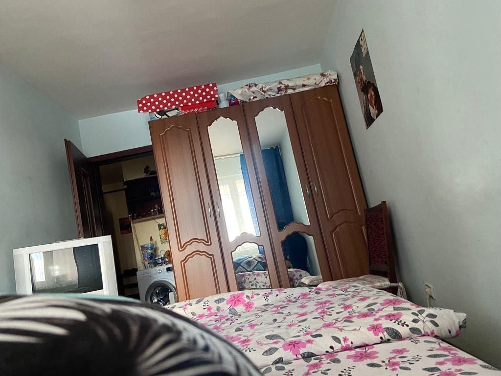 Vand apartament,3 camere