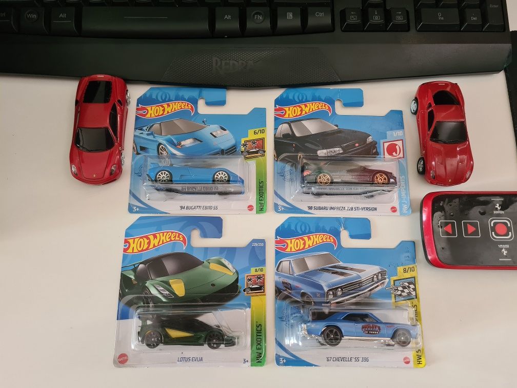 Machete Hotwheels 2021 / 2022