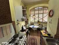 Vand apart.2 camere central,str.Cozia,langa biserica Evrei,st.114 mp.