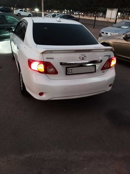 Продаётся Тойота Королла 1.8