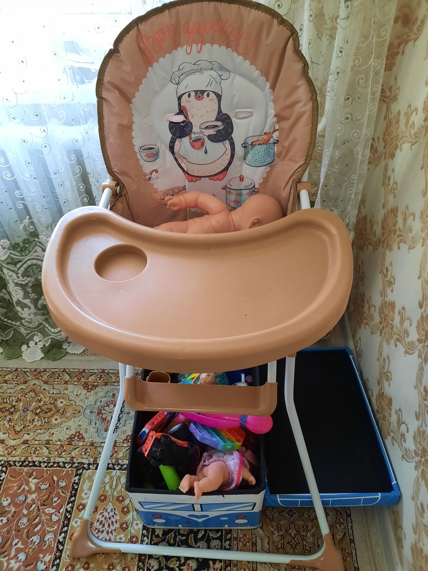 Продам детский стул в отличном состоянии,  совсем не пользовались