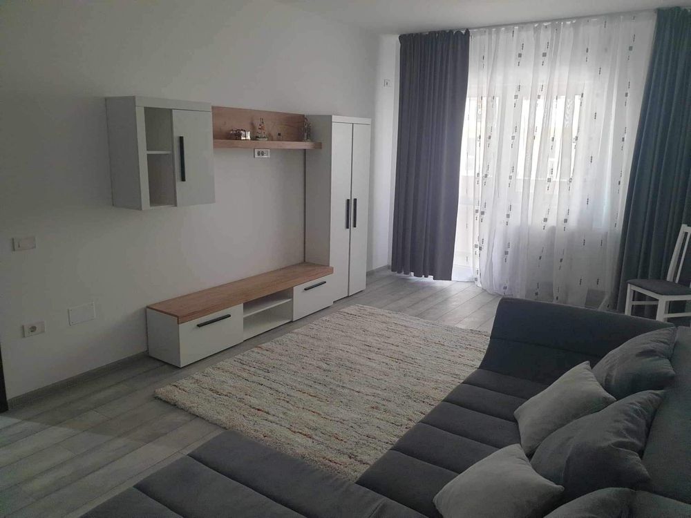 Inchiriez apartament cu 2 camere