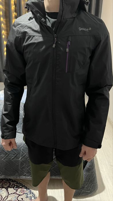 Куртка с англии с капюшоном