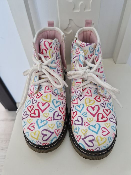 Детски боти с цип и връзки