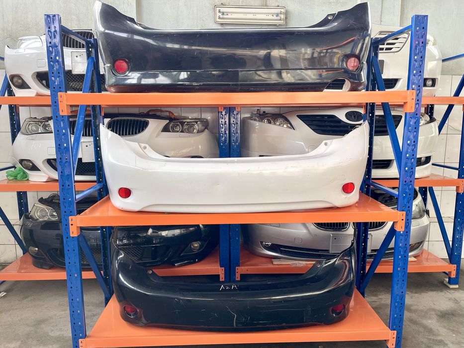 Задний бампер на Toyota Corolla Тойота Королла