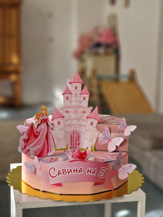 Картонена торта на всякаква тема