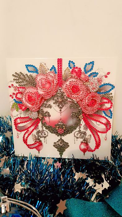 Felicitare de Crăciun stil mozaic cu diamante – model glob floral